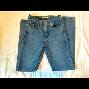 Levi’s 721 High Rise Skinny Jeans || gently worn || size 26